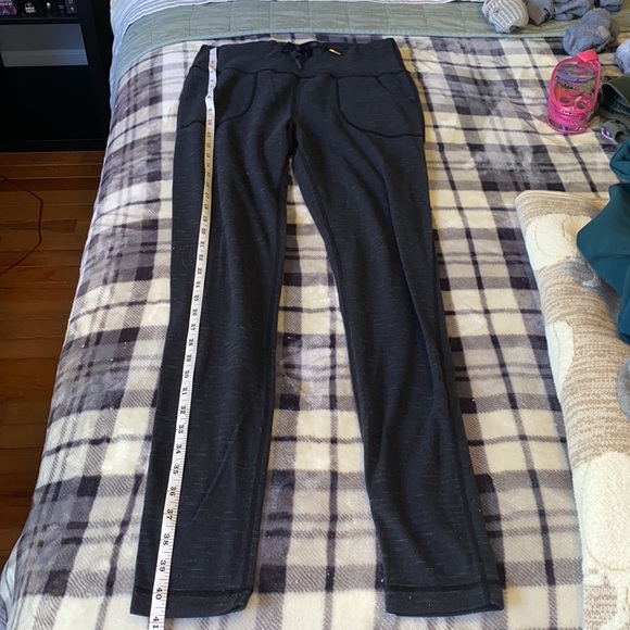 Lululemon leggings - Picture 3 of 5